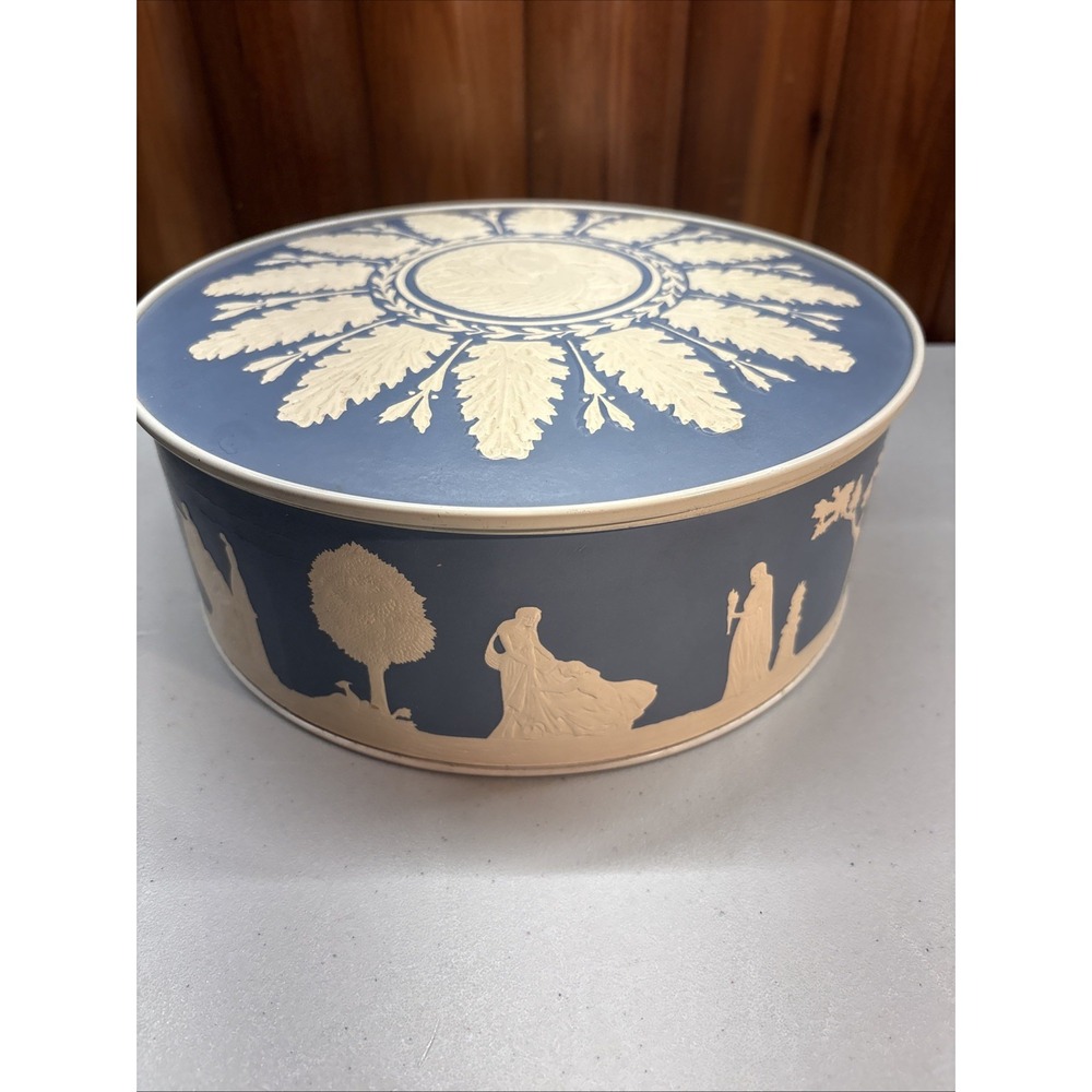 Vtg Smith Crafted Paradise Fruit Cake Tin MCM Wedgewood Design Grecian Motif